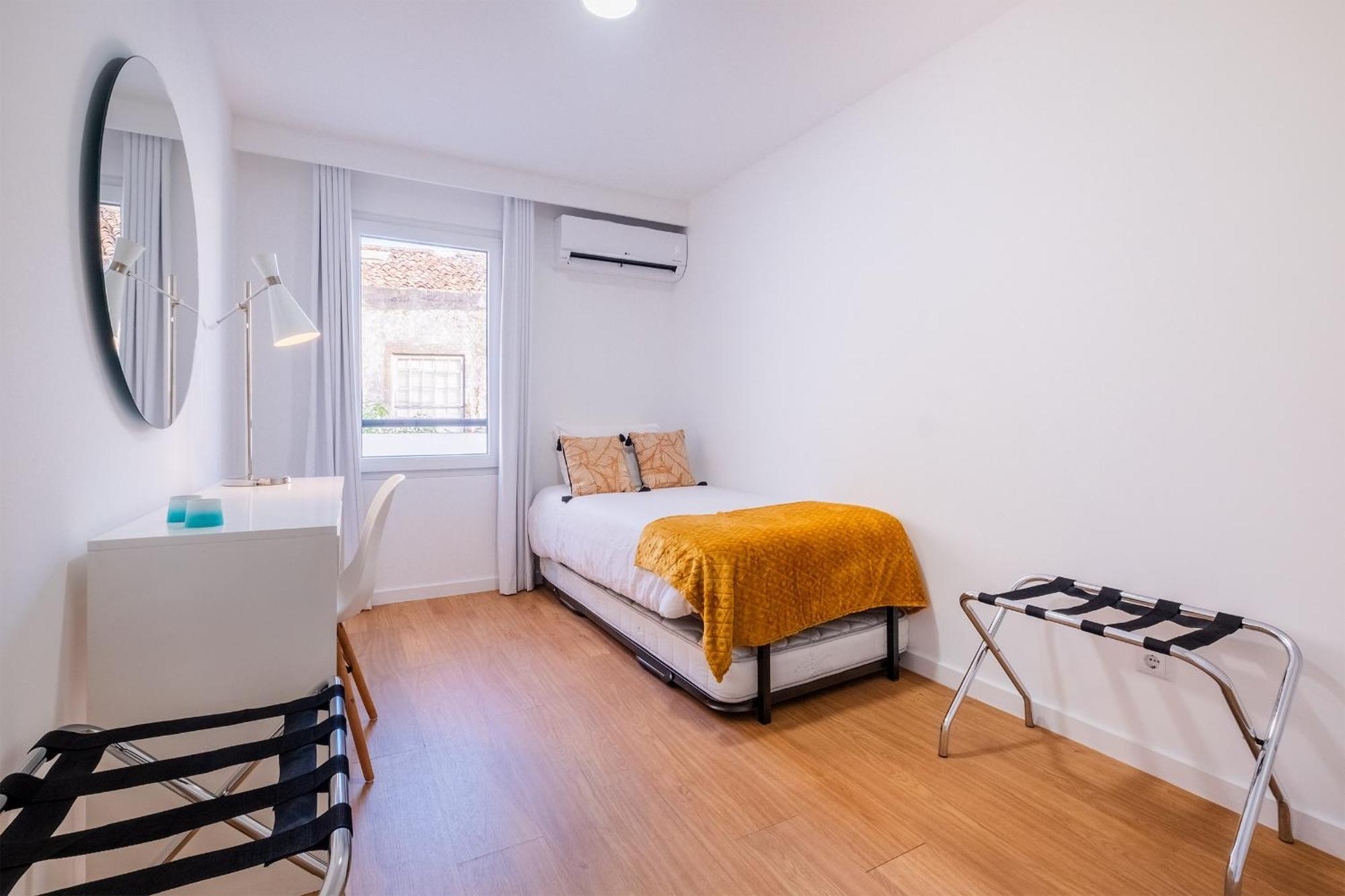 Ferienwohnung Ponta Delgada Flats - Host & Chill Exterior foto